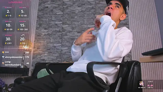 zack joness18 online show from November 2025 03:49:02 AM