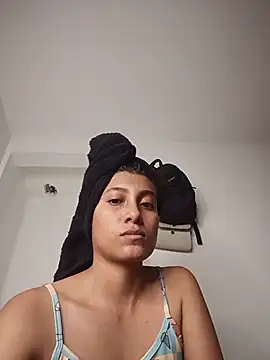 Snapshot of YeseniaRodriguez3 chatting on January 2026 11:51:02 PM YeseniaRodriguez3 online show from January 2026 11:51:02 PM