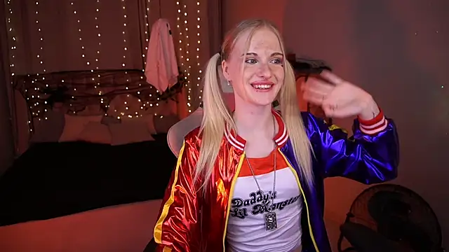 MonicaVelen online show from October 2025 06:28:02 AM