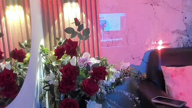 Nayla Monroee online show from December 2025 01:17:04 PM