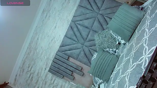 chairahot2 online show from November 2025 01:22:01 PM