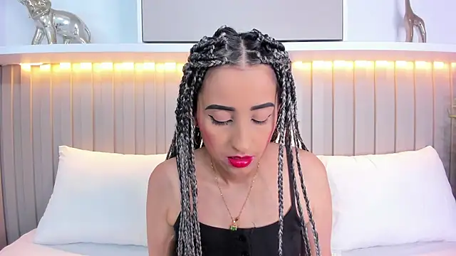 violett rabbit  online show from November 2025 07:46:02 PM