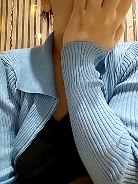 Snapshot of Emily__love chatting on November 2025 02:44:02 AM Emily love online show from November 2025 02:44:02 AM