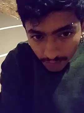 SkinniYamo online show from April 2026 05:23:01 AM