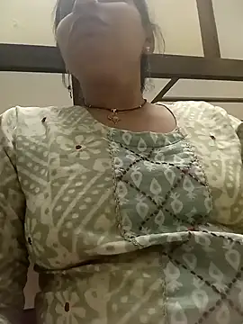 Snapshot of HayatKapoor chatting on November 2025 03:25:01 PM HayatKapoor online show from November 2025 03:25:01 PM