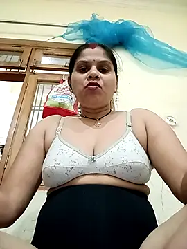 Snapshot of HayatKapoor chatting on November 2025 07:34:02 AM HayatKapoor online show from November 2025 07:34:02 AM