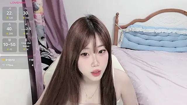 Vivian-88 online show from November 2025 01:55:02 PM