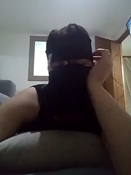 yassmin-- online show from November 2025 12:59:02 PM