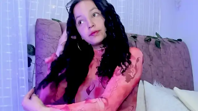 Snapshot of BONNIEFLOREZ chatting on November 2025 10:34:02 PM BONNIEFLOREZ online show from November 2025 10:34:02 PM