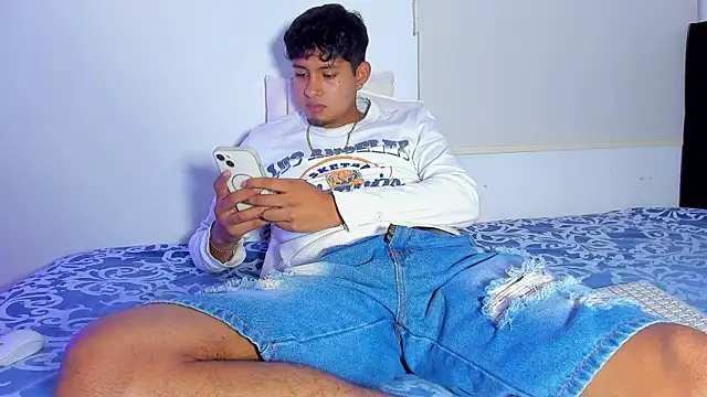 Dominic King online show from December 2025 01:43:01 AM