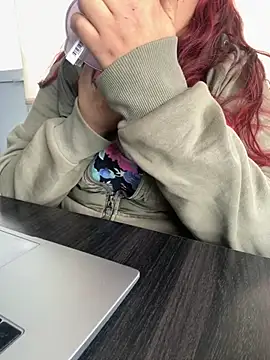 Snapshot of Evil_kitty6 chatting on November 2025 04:20:02 PM Evil kitty6 online show from November 2025 04:20:02 PM