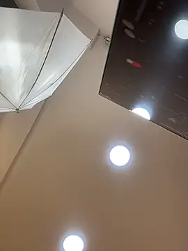 Hannahpradaa  online show from December 2025 11:28:02 AM