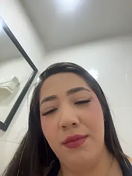 Hannahpradaa  online show from January 2026 11:13:01 AM