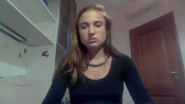 Snapshot of SinnEmily chatting on December 2025 09:13:02 PM SinnEmily online show from December 2025 09:13:02 PM