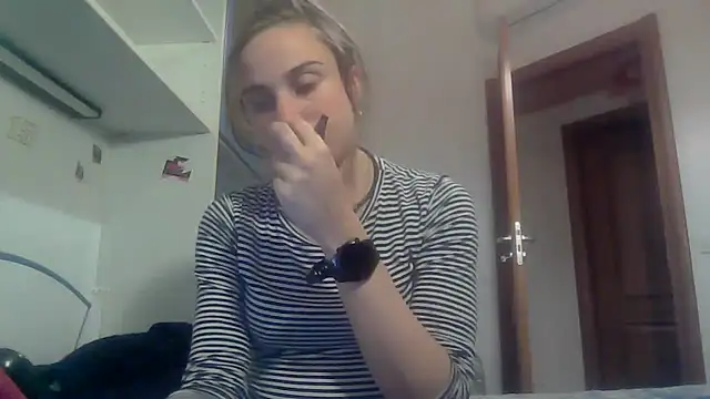 Snapshot of SinnEmily chatting on December 2025 09:30:01 PM SinnEmily online show from December 2025 09:30:01 PM