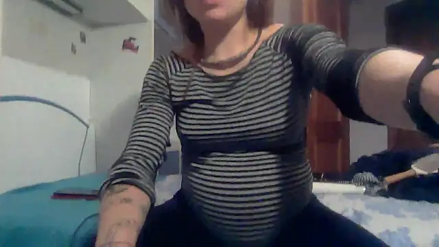 Snapshot of SinnEmily chatting on December 2025 11:34:02 PM SinnEmily online show from December 2025 11:34:02 PM