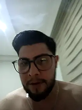 Mstfaavan64 online show from March 2026 07:52:02 PM