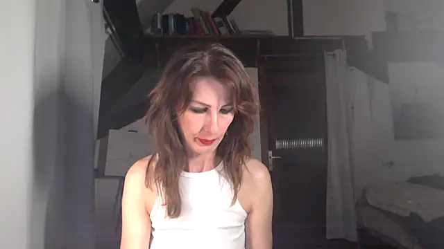 MissDyannis online show from April 2026 08:06:02 PM