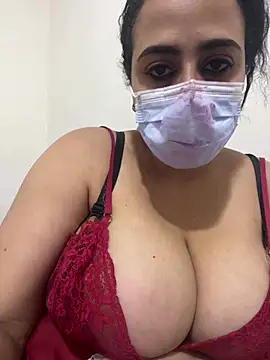 Snapshot of WildNour chatting on February 2026 09:18:02 PM WildNour online show from February 2026 09:18:02 PM