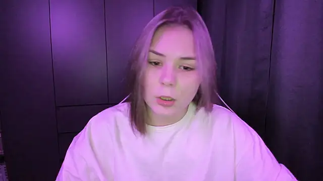 sophia lix online show from December 2025 11:17:01 AM