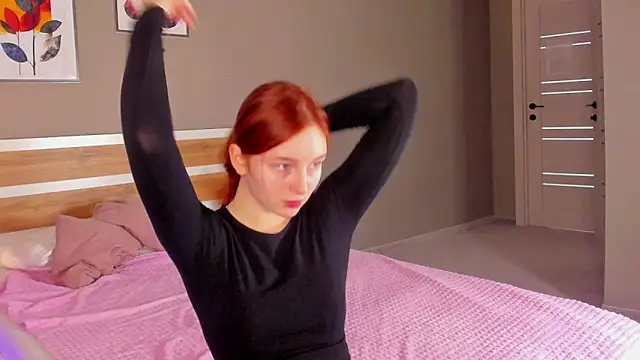 Snapshot of AngelWisee chatting on April 2026 03:04:01 AM AngelWisee online show from April 2026 03:04:01 AM