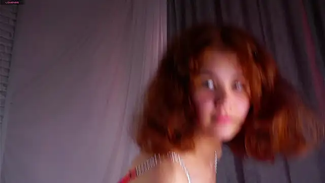 Snapshot of YettaCalabria chatting on June 2026 02:18:02 PM YettaCalabria online show from June 2026 02:18:02 PM