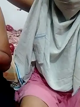 hot couple 000 online show from February 2026 04:07:02 PM