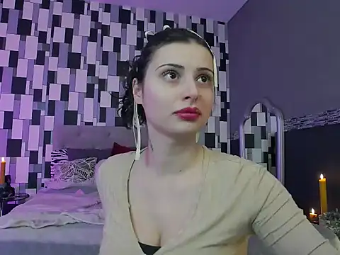 venusinylons online show from December 2025 01:18:02 PM