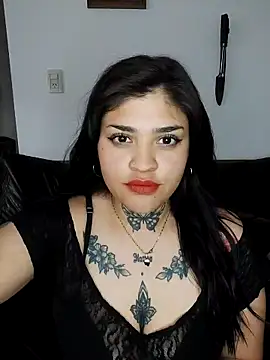 Snapshot of AlexxaMoon chatting on October 2025 05:17:01 PM AlexxaMoon online show from October 2025 05:17:01 PM