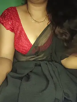 shreyareddy99 online show from October 2025 03:57:02 PM