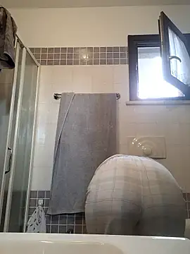 Piediniecollant online show from January 2026 08:16:01 AM