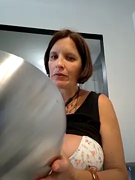 Snapshot of Piediniecollant chatting on June 2026 10:43:02 AM Piediniecollant online show from June 2026 10:43:02 AM