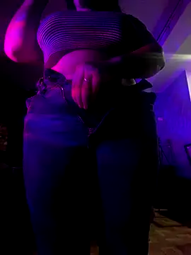 Snapshot of BrowningNoonday chatting on October 2025 01:19:02 AM BrowningNoonday online show from October 2025 01:19:02 AM