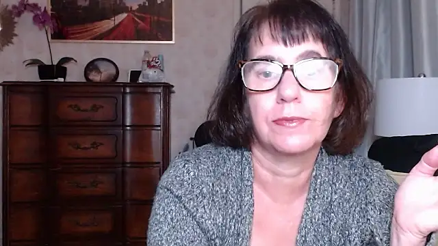 Snapshot of BigbustedBrenda chatting on December 2025 06:36:02 PM BigbustedBrenda online show from December 2025 06:36:02 PM