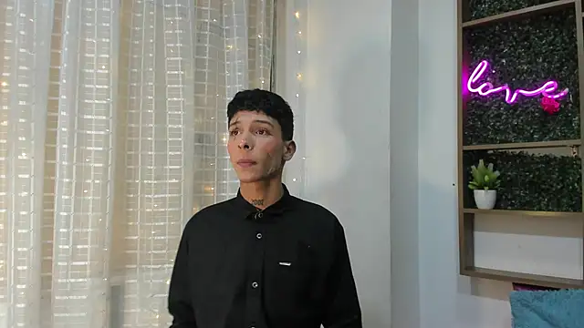 Max Steell online show from October 2025 03:07:02 AM