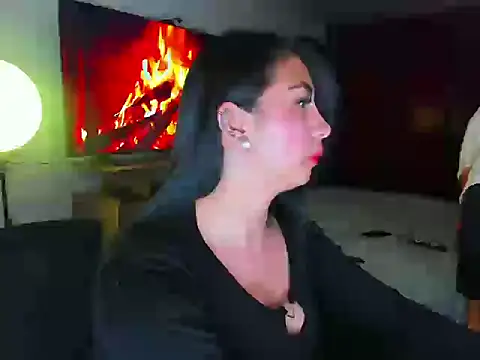 wolf tatto couple online show from October 2025 10:33:01 PM