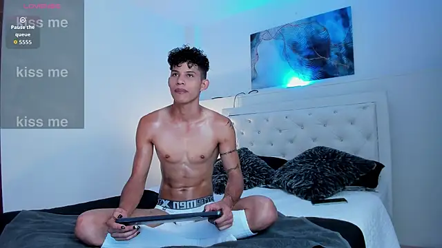 KamiSuarez online show from April 2026 06:38:01 PM