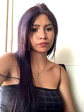 Kim Luna1 online show from December 2025 08:36:02 PM