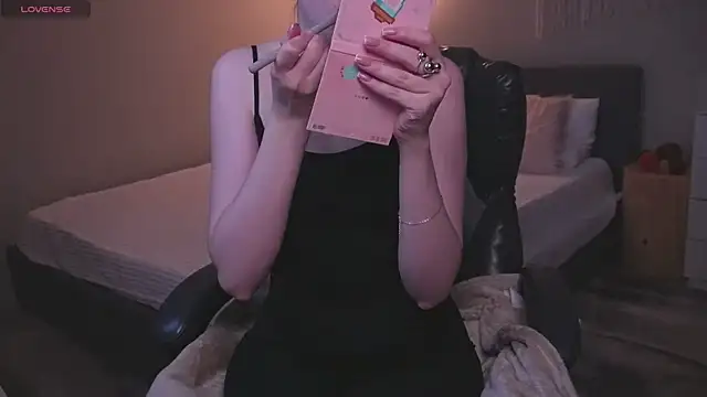 R I N A online show from April 2026 01:14:02 AM