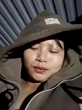 yoyo-mi online show from November 2025 09:28:01 PM