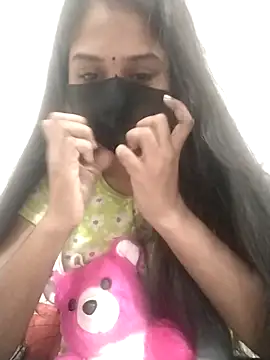 Green LaDY66 online show from November 2025 05:40:02 AM