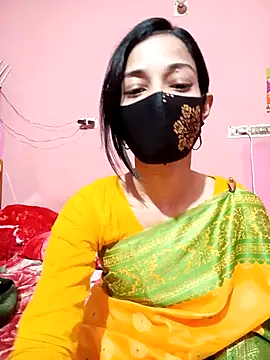 Green LaDY66 online show from April 2026 02:03:01 PM