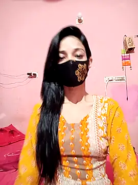 Green LaDY66 online show from April 2026 01:26:01 PM