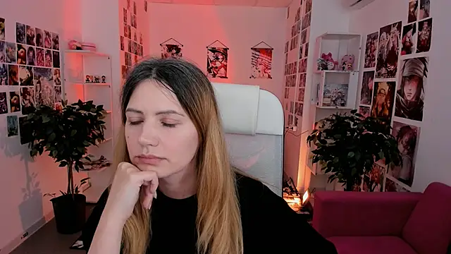 Snapshot of AleksaLaurent chatting on October 2025 08:49:01 AM AleksaLaurent online show from October 2025 08:49:01 AM