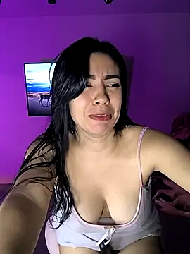 Sara-215 online show from December 2025 12:41:02 AM