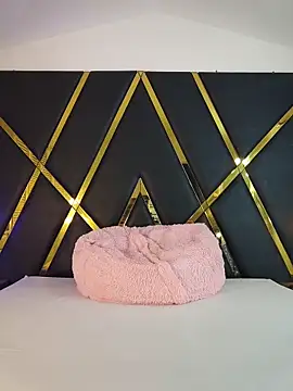 MadiisonGrey  online show from November 2025 04:04:01 AM