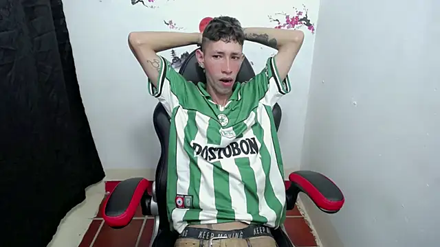 The latin boy online show from November 2025 01:34:02 PM