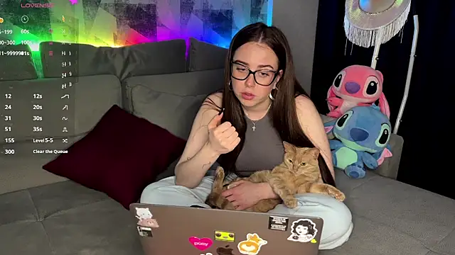 OhNicolle online show from November 2025 08:58:01 PM