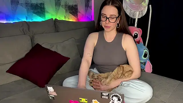 OhNicolle online show from November 2025 10:08:02 PM