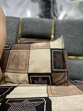 Heena Sharma982 online show from March 2026 05:49:02 PM